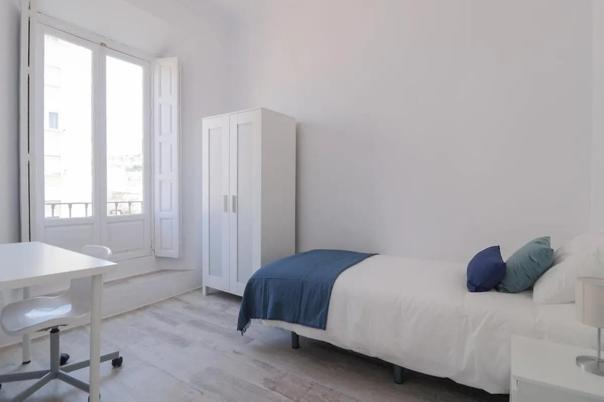 Apartment C11 - Cosy 7 Bedrooms In Plaza Merced Malaga Spain