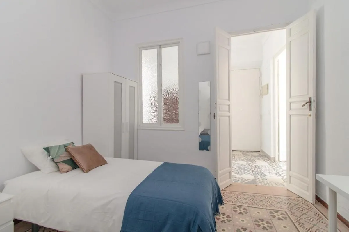 C11 - Cosy 7 Bedrooms In Plaza Merced Malaga Apartment