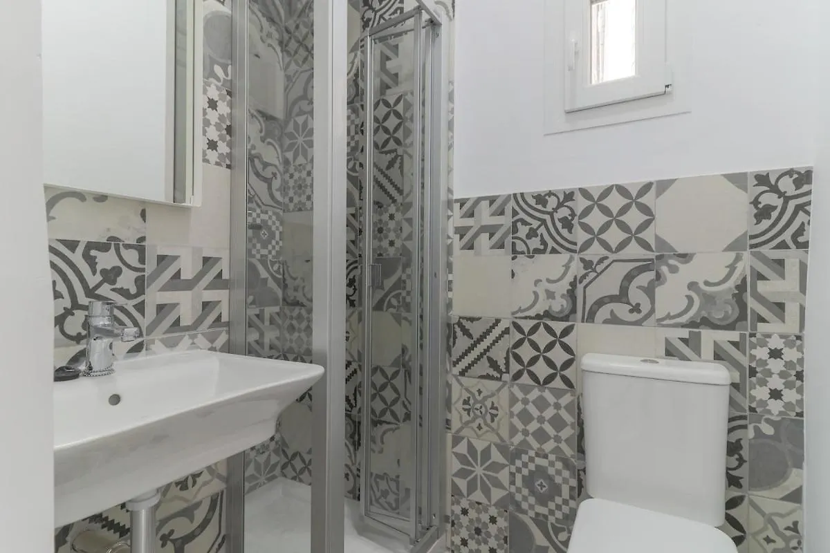 C11 - Cosy 7 Bedrooms In Plaza Merced Malaga